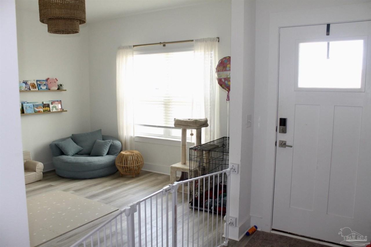 5709 Friesian Dr - Photo 3 of 43