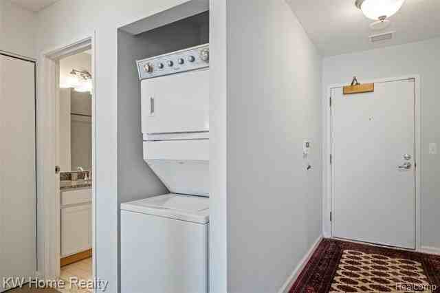 250 E Harbortown Dr #102 - Photo 7 of 42