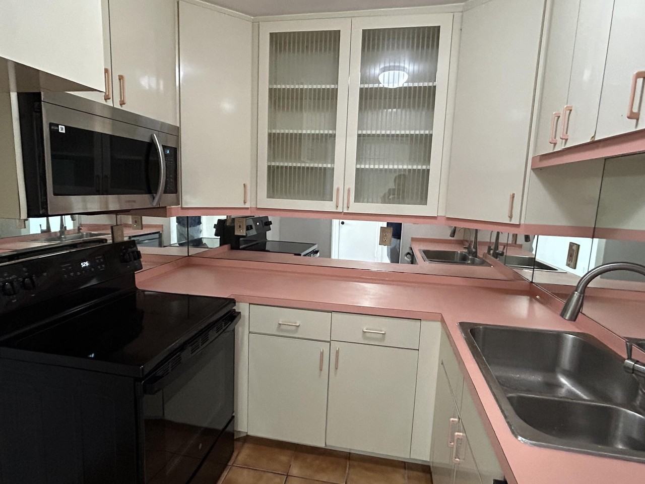 298 Southwest 6th Street #109 - Photo 4 of 28