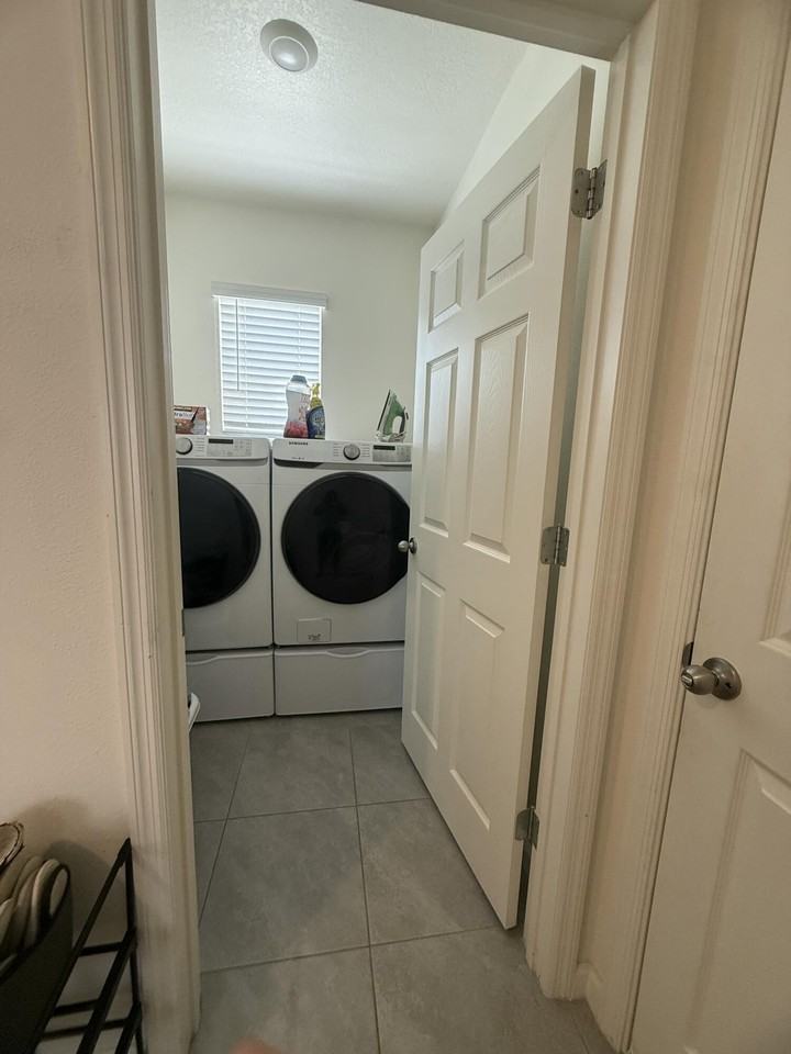 12251 Southwest Nettuno Way - Photo 3 of 18