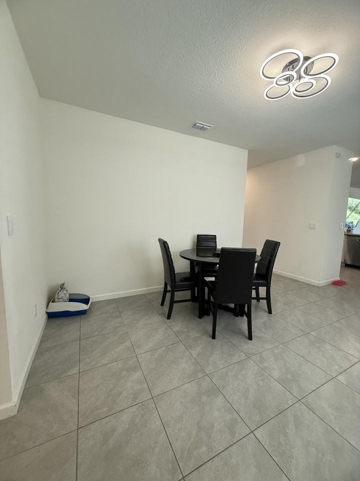 12251 Southwest Nettuno Way - Photo 4 of 18