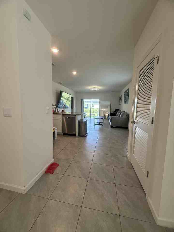 12251 Southwest Nettuno Way - Photo 5 of 18