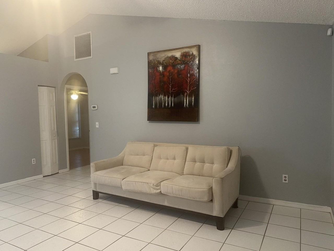 379 Southwest Jeanne Avenue - Photo 2 of 11