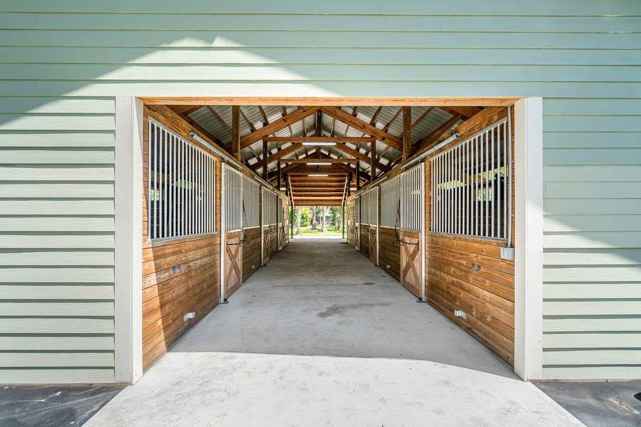 1835 Stallion Drive - Photo 7 of 35