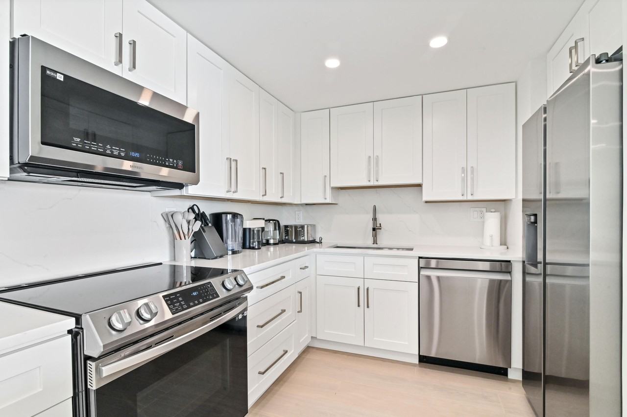 2600 N Flagler Dr #210 - Photo 7 of 25