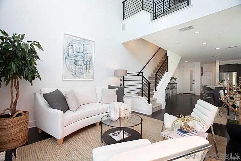 2617 Aperture Cir - Photo 3 of 25