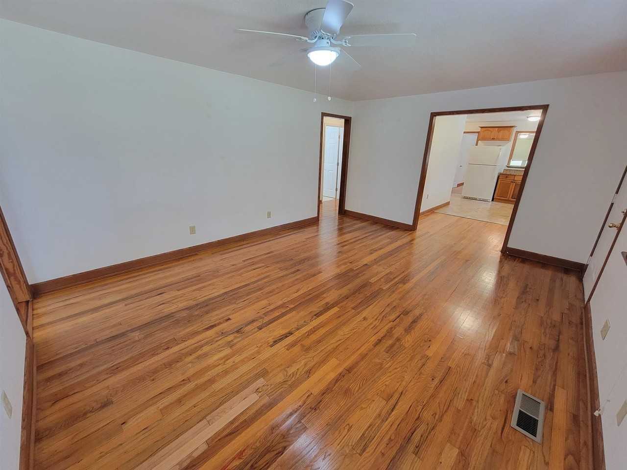 1526 Highland Dr - Photo 5 of 27