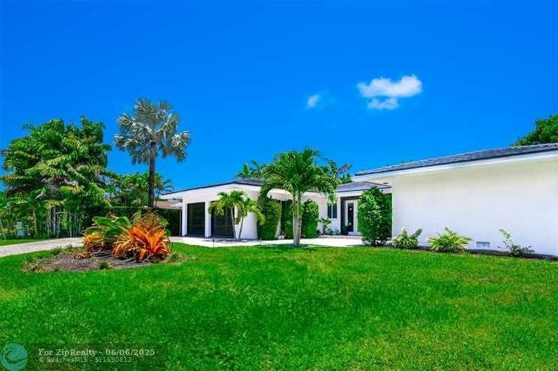 600 Middle River Dr - Photo 3 of 29