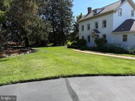 featured image of 2429 April Dr