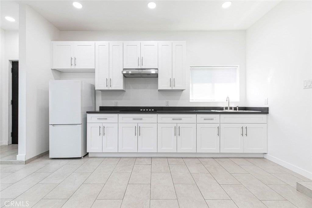 18243 Donmetz St - Photo 5 of 14