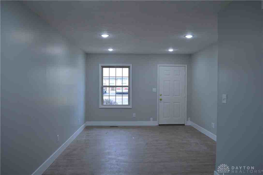 8344 Woodgrove Ct - Photo 6 of 12