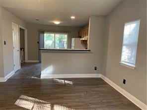 57376 Beech Ave - Photo 3 of 15