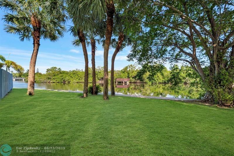 1997 Ne 15th Ave - Photo 6 of 49