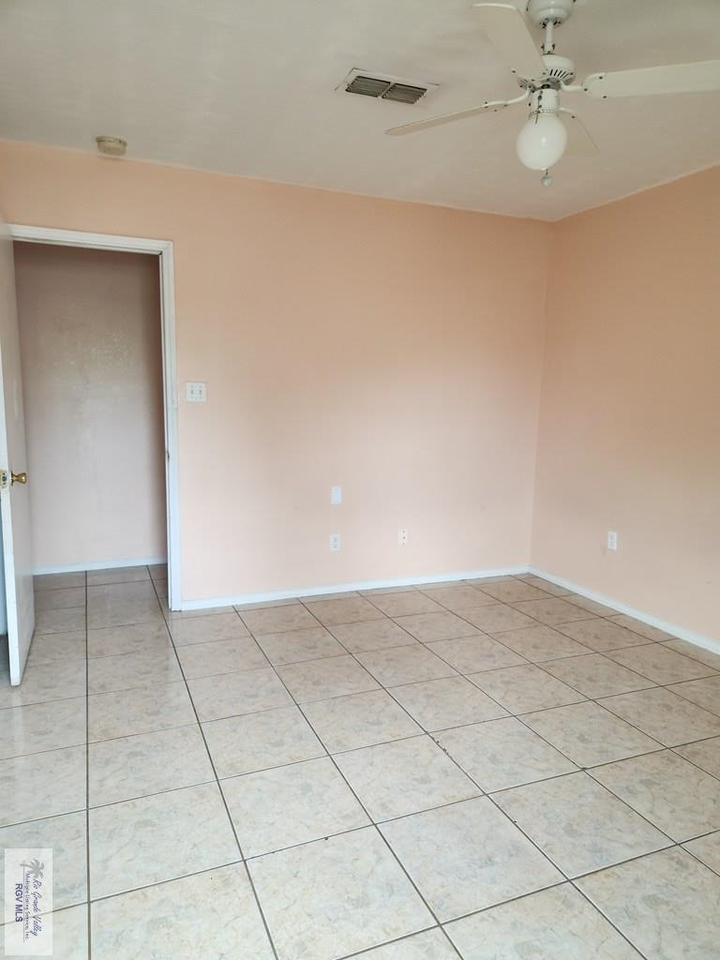 1803 Turqueza Dr Unit B - Photo 4 of 13