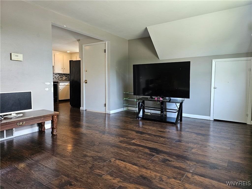 191 Orchard Pl - Photo 6 of 19