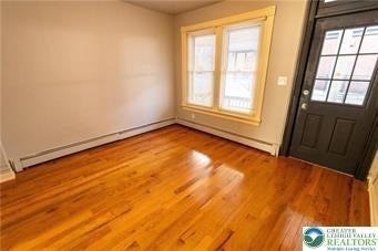 948 West Maple Street - Photo 3 of 32