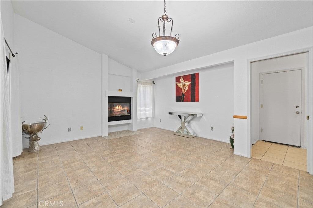 3648 Marilynn Street - Photo 5 of 19