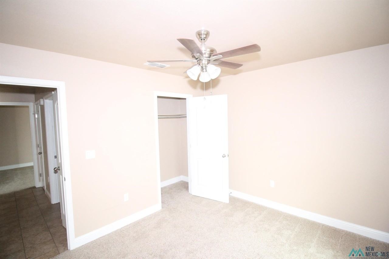 1913 Dale St - Photo 6 of 16