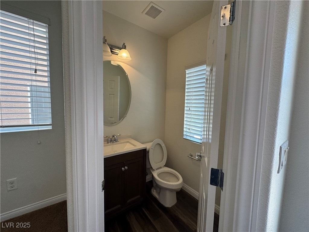 6752 Philharmonic Ave - Photo 6 of 31