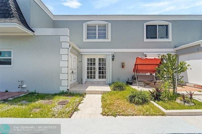 2318 Ne 7th St - Photo 5 of 34