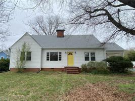 featured image of 4025 Robinhood Rd