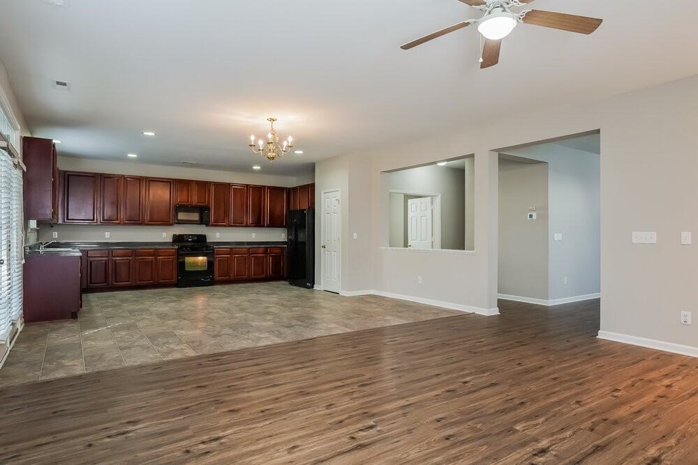 2852 Roundleaf Ct - Photo 5 of 17