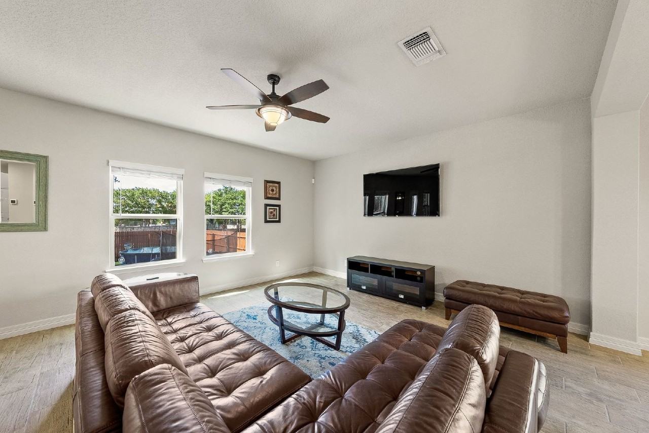 10410 Pecan Crst - Photo 4 of 50