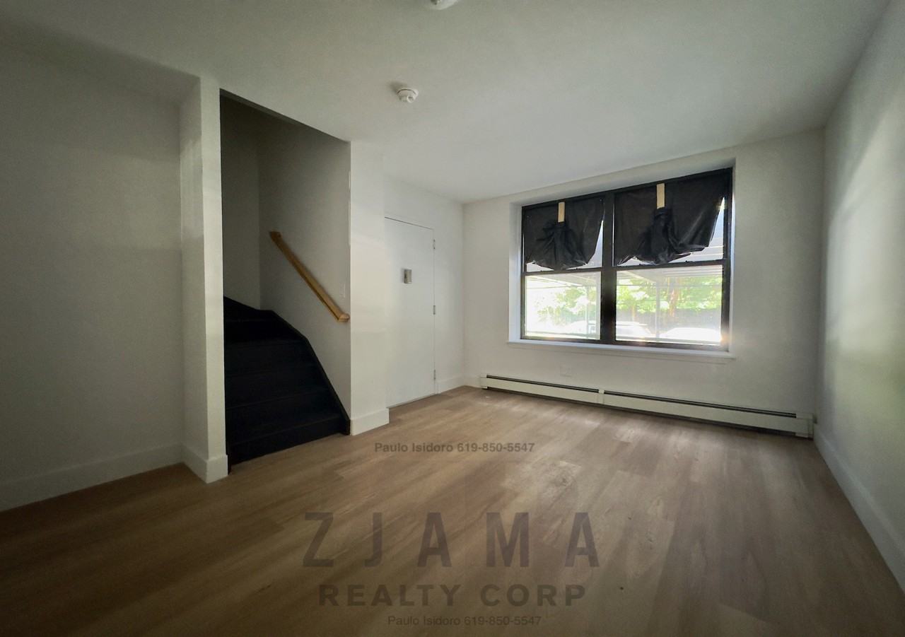 152 Parkside Ave #1K - Photo 5 of 12