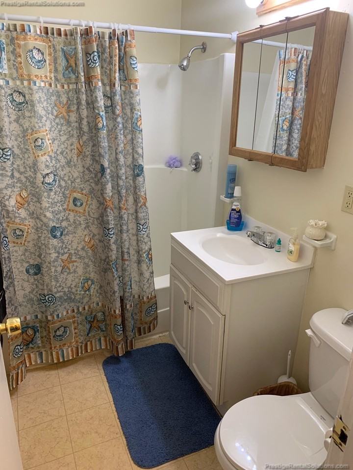 740 Central St #H1 - Photo 7 of 10