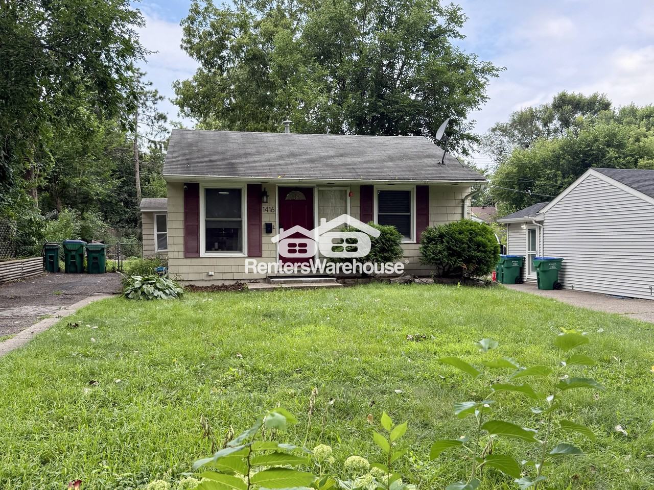 1416 Jersey Ave S - Photo 2 of 13