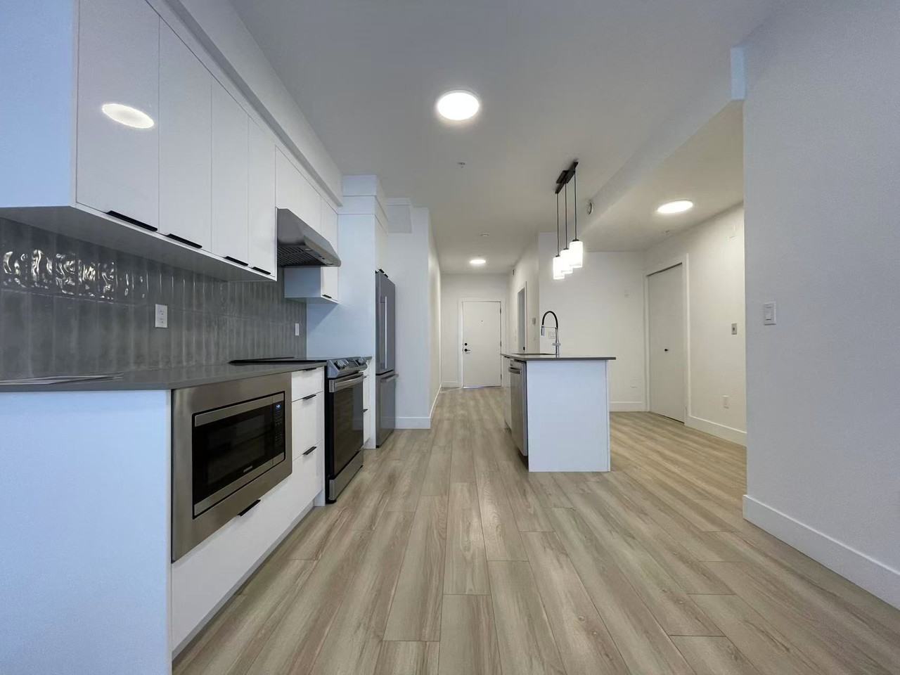 18855 72 Avenue #33 - Photo 7 of 15