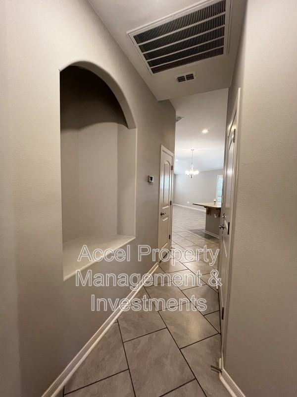 1960 Retama Street - Photo 3 of 19