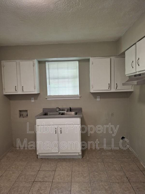 753 King Ave - Photo 5 of 6