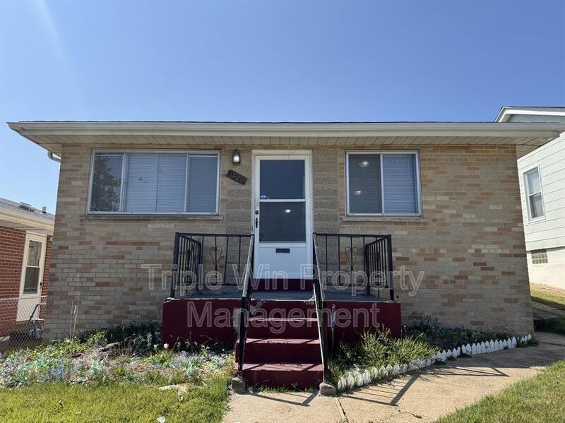 3980 Neosho St - Photo 2 of 33