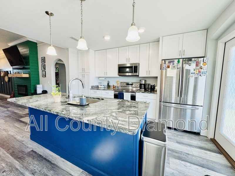 425 Shadecrest Dr - Photo 6 of 50