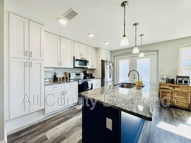 425 Shadecrest Dr - Photo 7 of 50