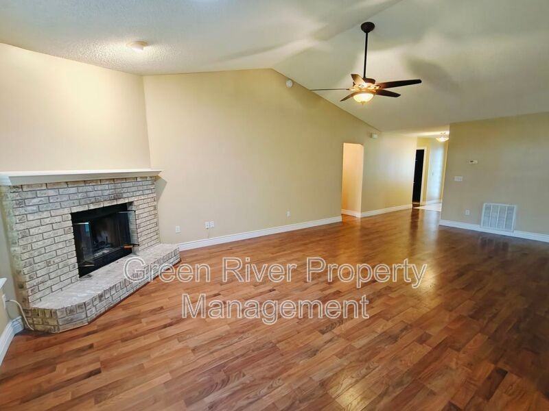 1845 Weston Cir - Photo 7 of 39