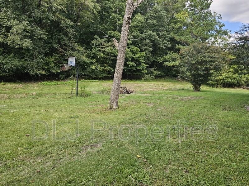 1273 Harbin Rd - Photo 5 of 15