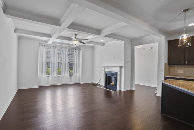 7725 Rutgers Circle - Photo 4 of 20