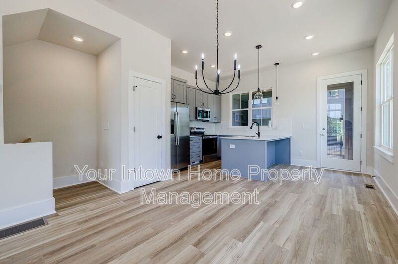 1134 W Marietta St Nw - Photo 5 of 27