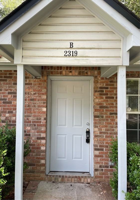 2319 Via Sardinia St #B - Photo 2 of 18