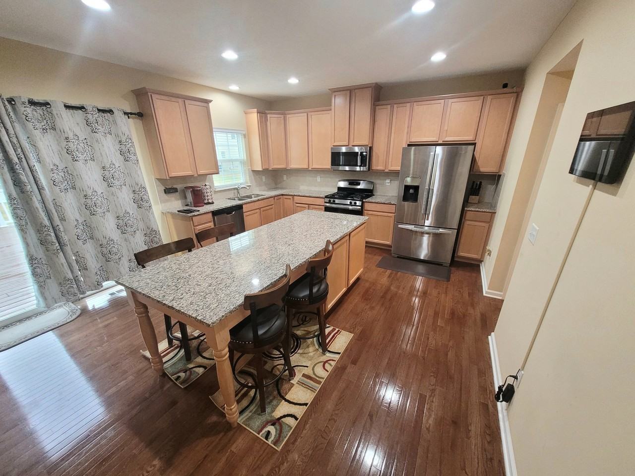 6130 Brandon Dr - Photo 5 of 36