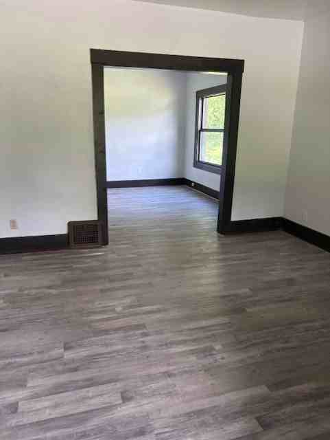 150 Benita Ave - Photo 2 of 8