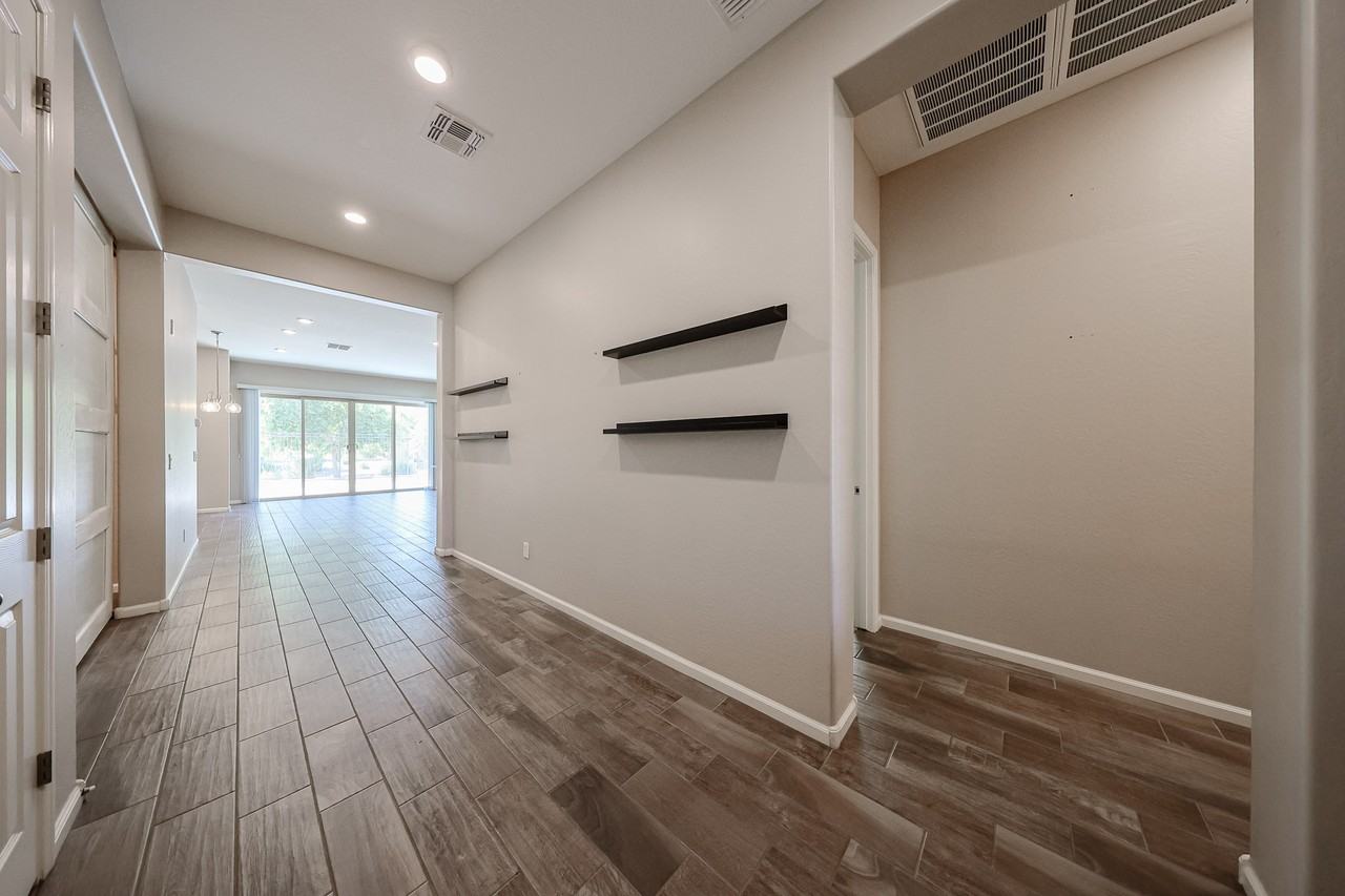 3865 E Dogwood Pl - Photo 5 of 47