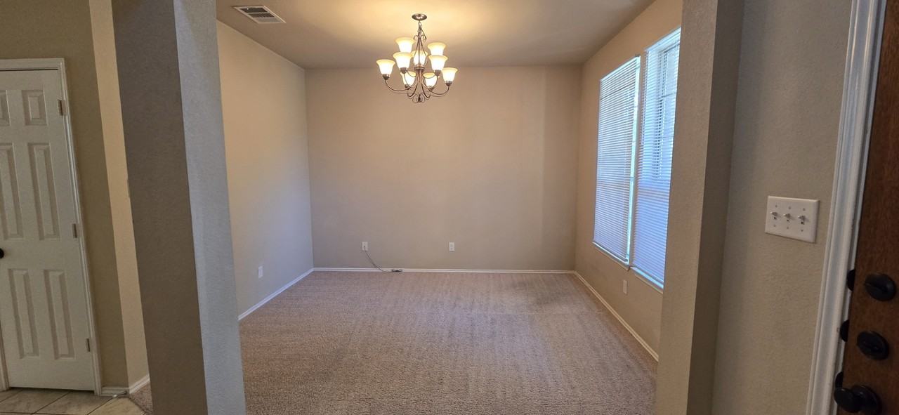 6808 Rosita Oak Dr - Photo 4 of 44