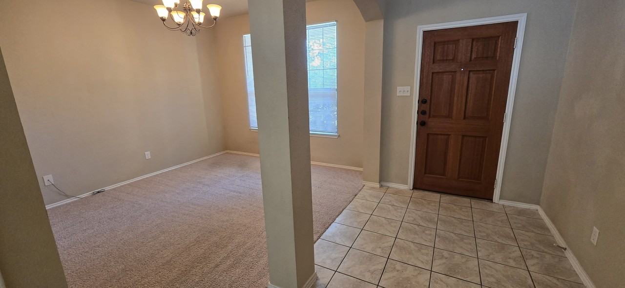 6808 Rosita Oak Dr - Photo 5 of 44