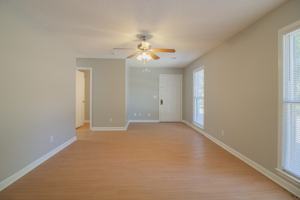 featured image of 3658 Maryland Cir