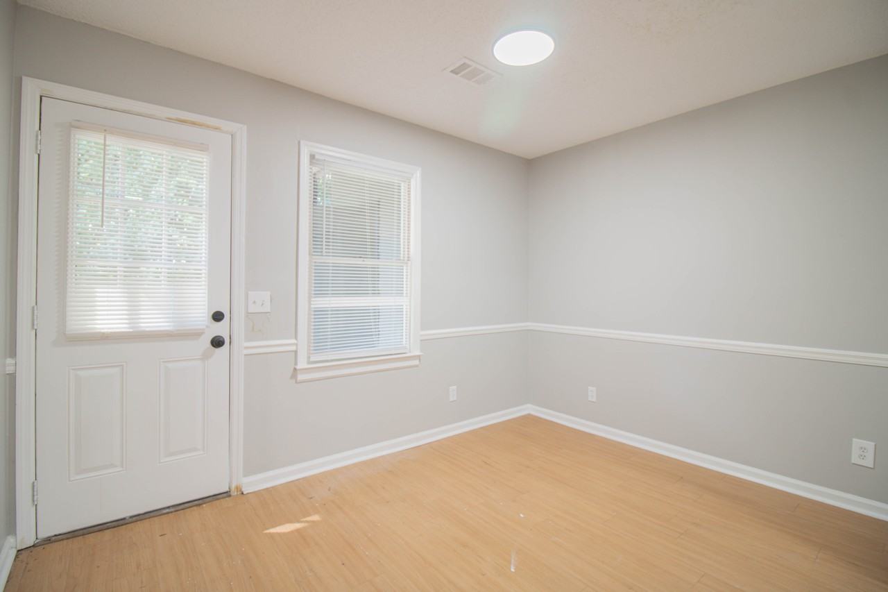 3658 Maryland Cir - Photo 5 of 7