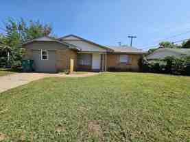 720 Ne 79th Pl - Photo 1 of 1