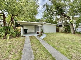 621 Superior Ave - Photo 1 of 1